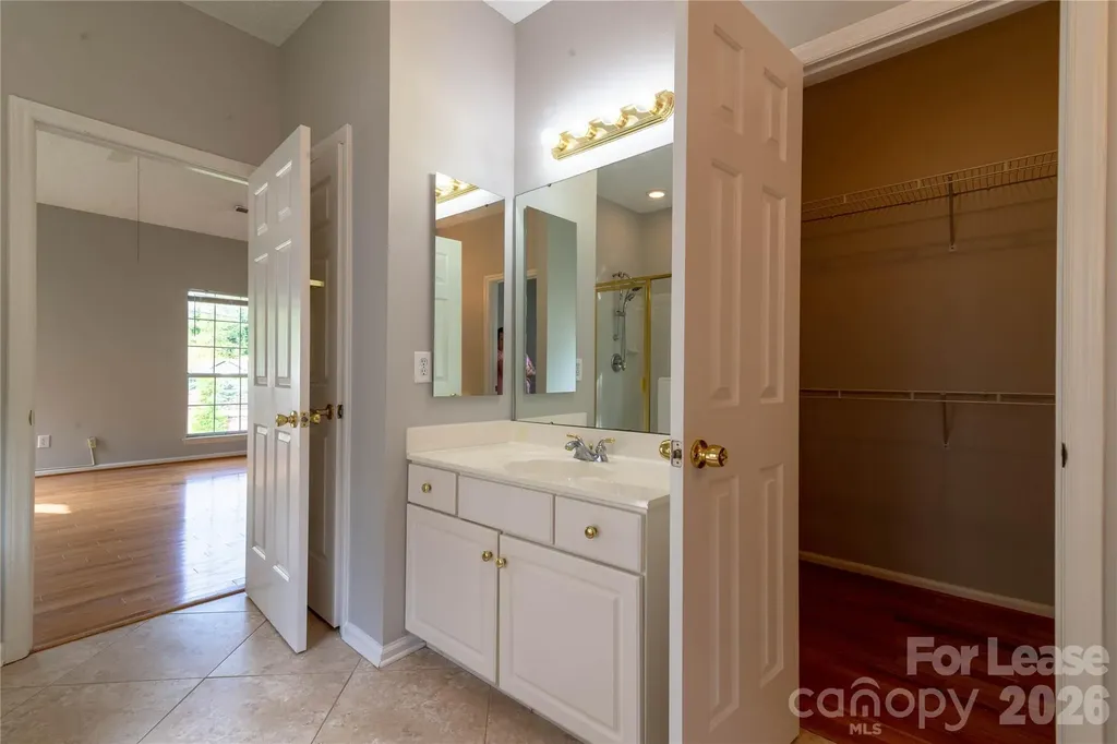 6138 Garamond Court Charlotte NC 28270