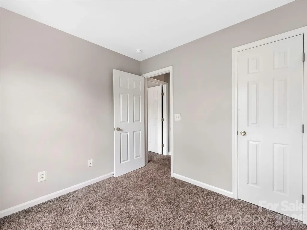 980 Tiger Lane Charlotte NC 28262