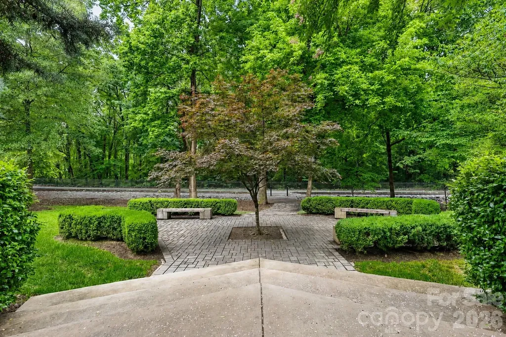 350 Viburnum Way Court Charlotte NC 28208