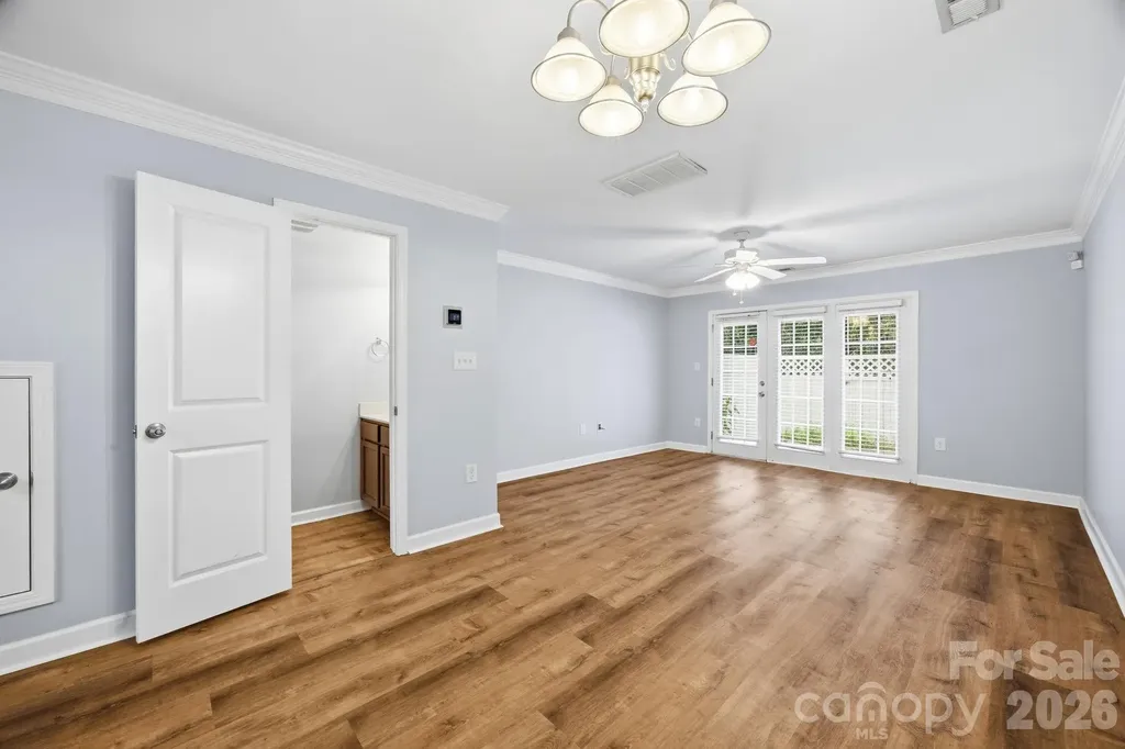 1215 Green Oaks Lane Charlotte NC 28205