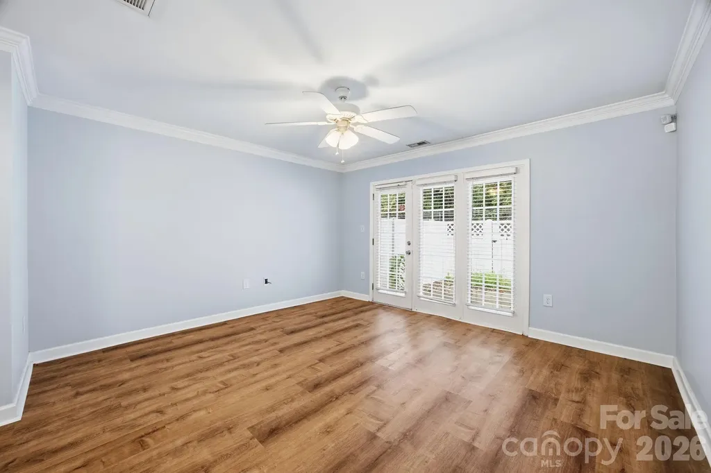 1215 Green Oaks Lane Charlotte NC 28205
