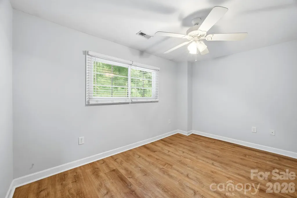 1215 Green Oaks Lane Charlotte NC 28205