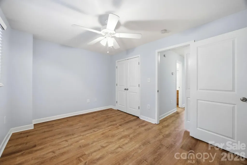 1215 Green Oaks Lane Charlotte NC 28205