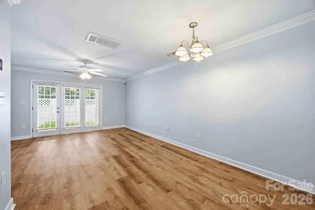 1215 Green Oaks Lane Charlotte NC 28205