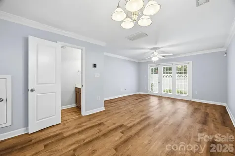 1215 Green Oaks Lane Charlotte NC 28205
