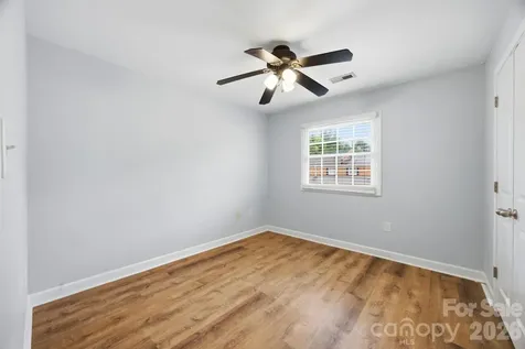1215 Green Oaks Lane Charlotte NC 28205
