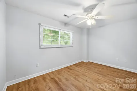 1215 Green Oaks Lane Charlotte NC 28205
