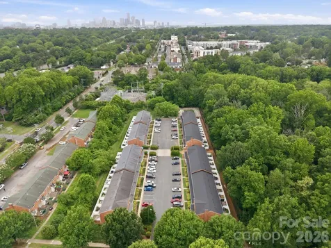 1215 Green Oaks Lane Charlotte NC 28205