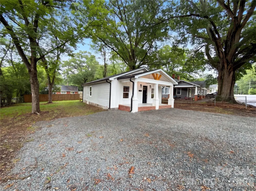 1013 Elm Street Monroe NC 28112