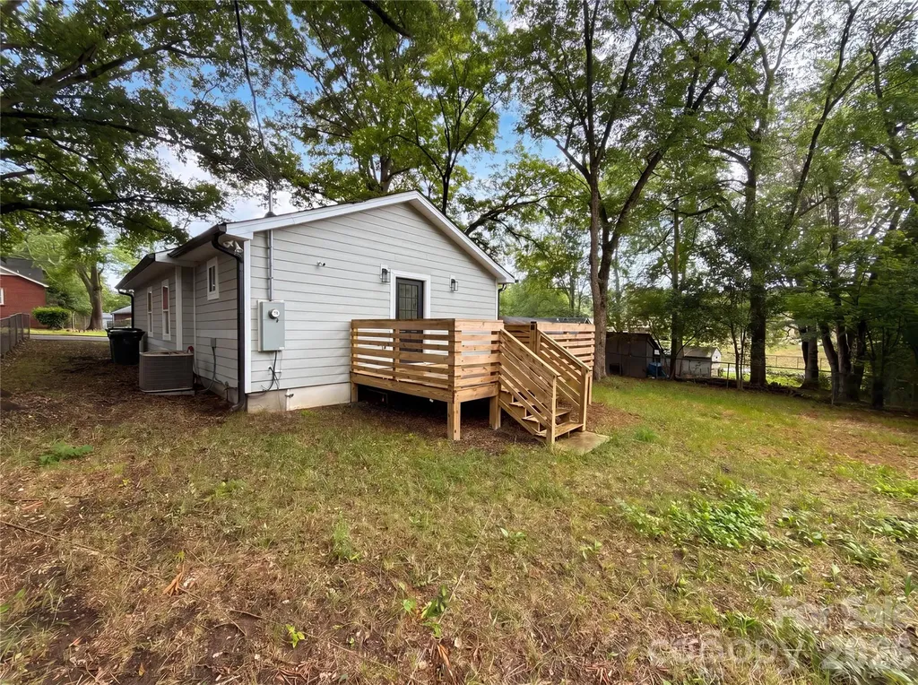 1013 Elm Street Monroe NC 28112