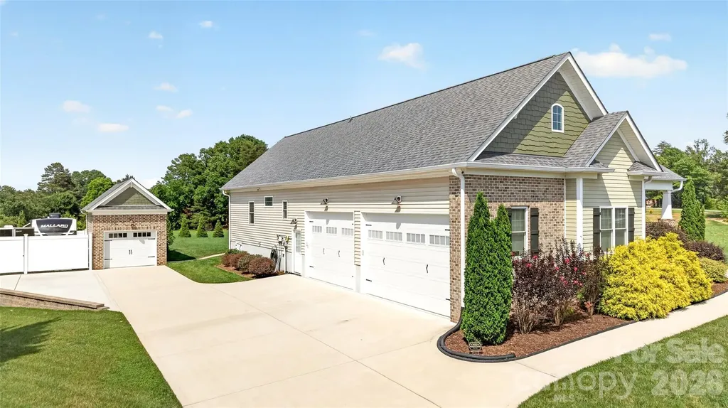 107 Buffalo Creek Drive Statesville NC 28677