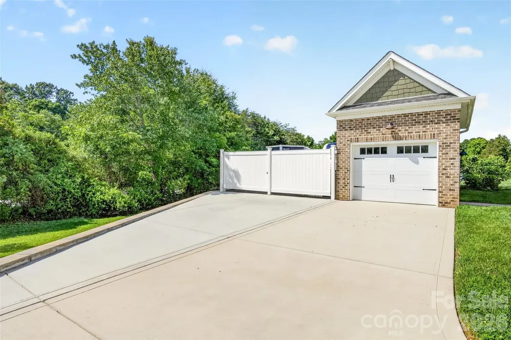 107 Buffalo Creek Drive Statesville NC 28677