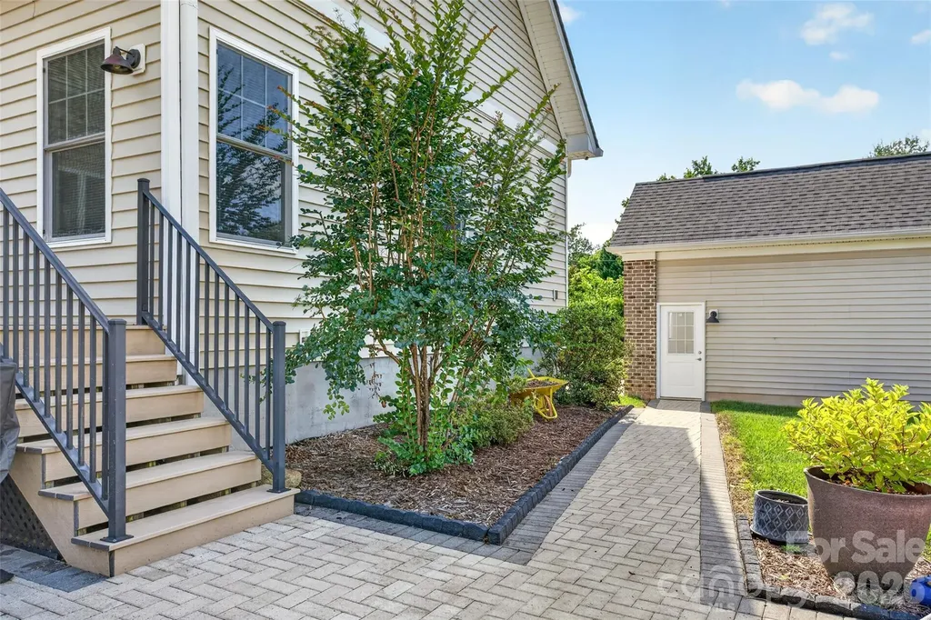 107 Buffalo Creek Drive Statesville NC 28677