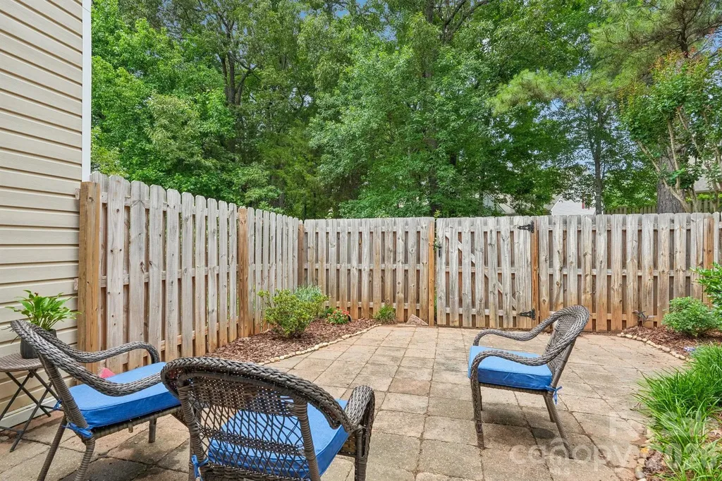8406 Southgate Commons Drive Charlotte NC 28277
