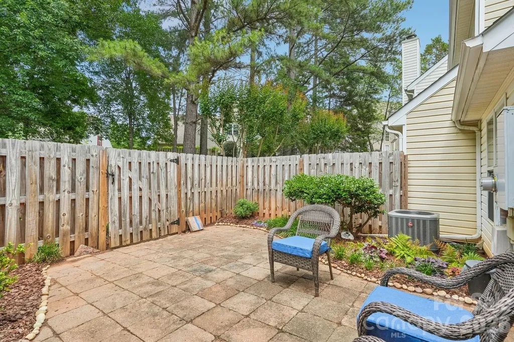 8406 Southgate Commons Drive Charlotte NC 28277