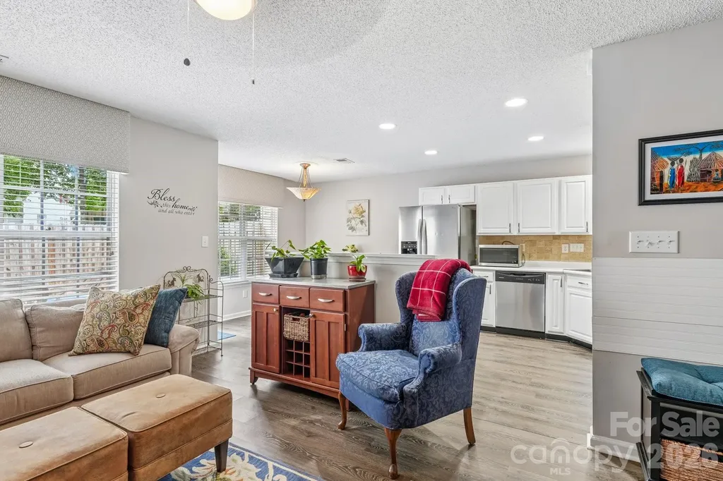 8406 Southgate Commons Drive Charlotte NC 28277