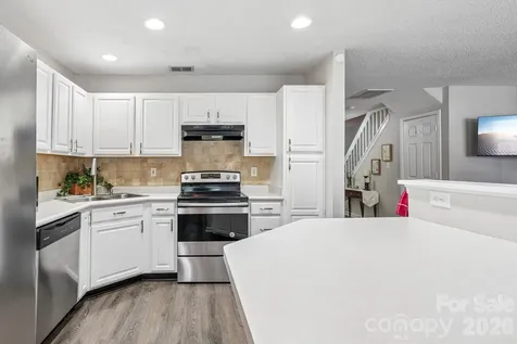 8406 Southgate Commons Drive Charlotte NC 28277