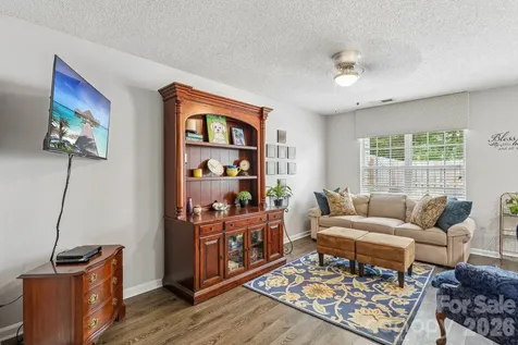 8406 Southgate Commons Drive Charlotte NC 28277