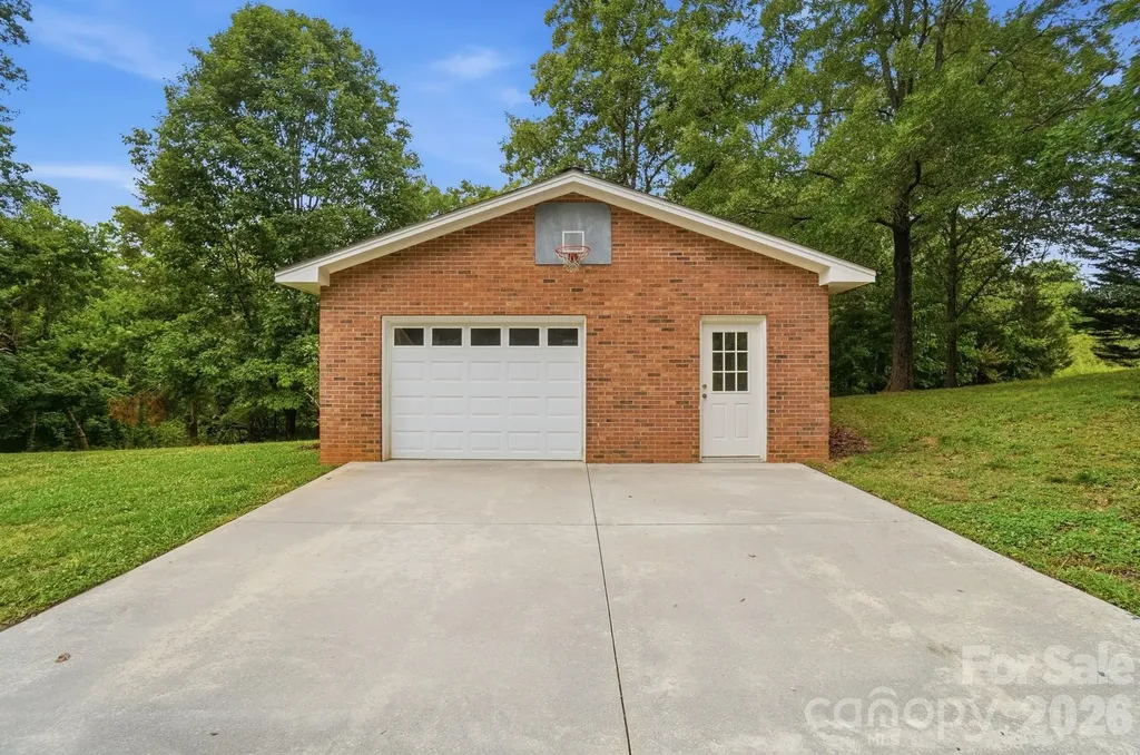 201 Hickory Hill Lane Stanley NC 28164