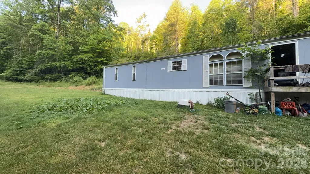 468 Long Branch Road Green Mountain NC 28740