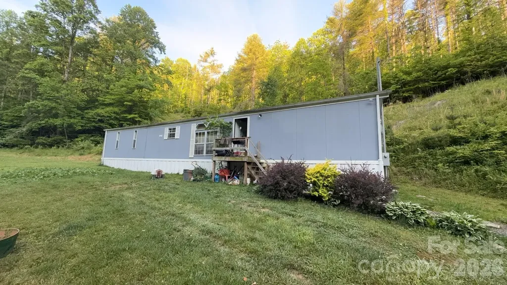 468 Long Branch Road Green Mountain NC 28740