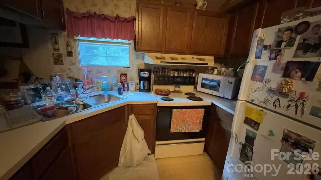 468 Long Branch Road Green Mountain NC 28740