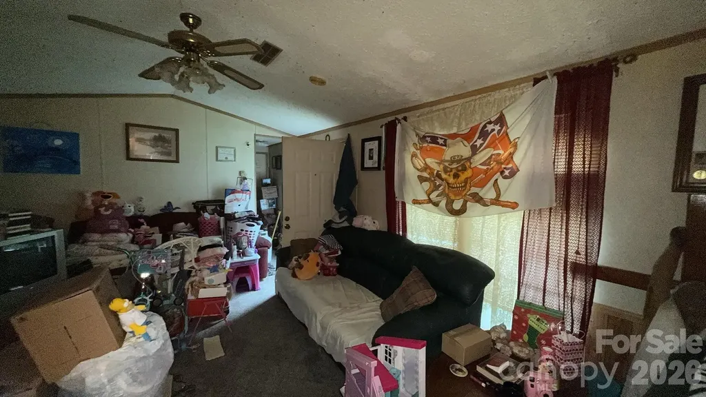 468 Long Branch Road Green Mountain NC 28740