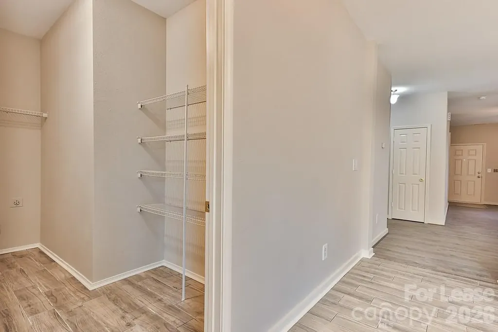 8946 Chalkstone Road Charlotte NC 28216