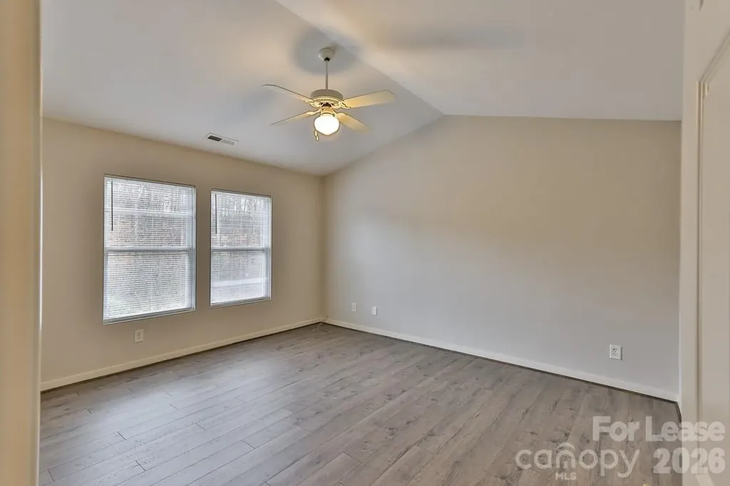 8946 Chalkstone Road Charlotte NC 28216