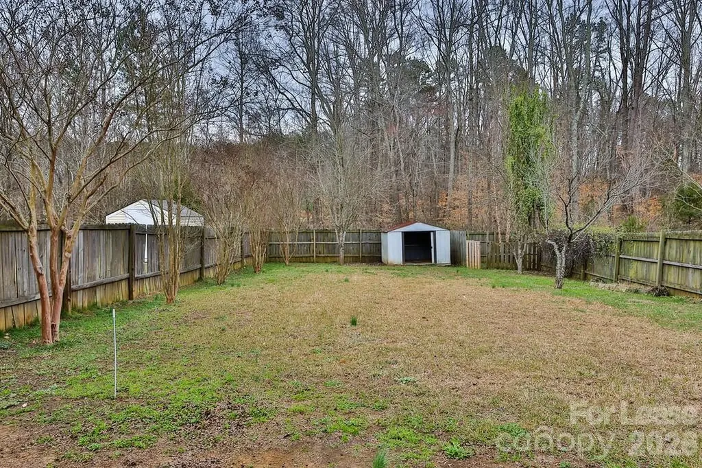 8946 Chalkstone Road Charlotte NC 28216