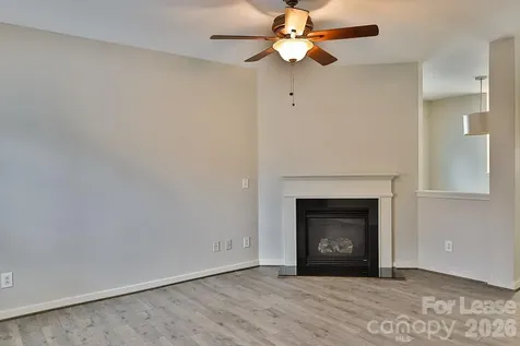 8946 Chalkstone Road Charlotte NC 28216