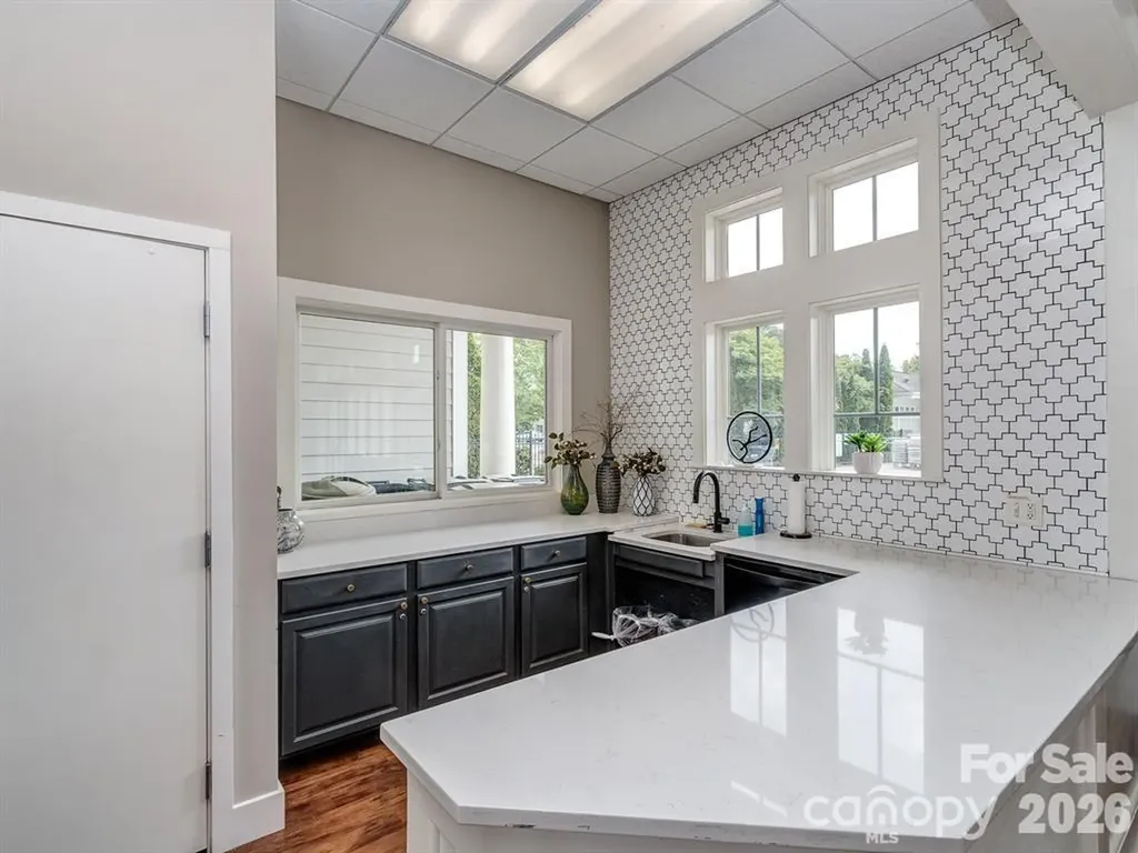 2162 Belle Vernon Avenue Charlotte NC 28210