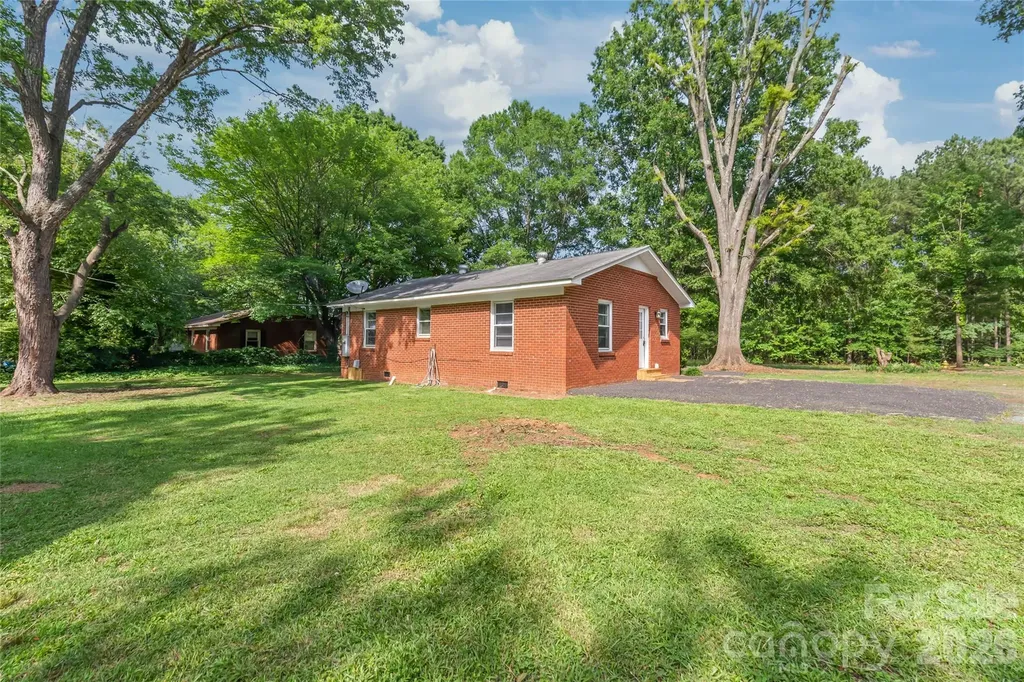 607 N Rocky River Road Monroe NC 28110