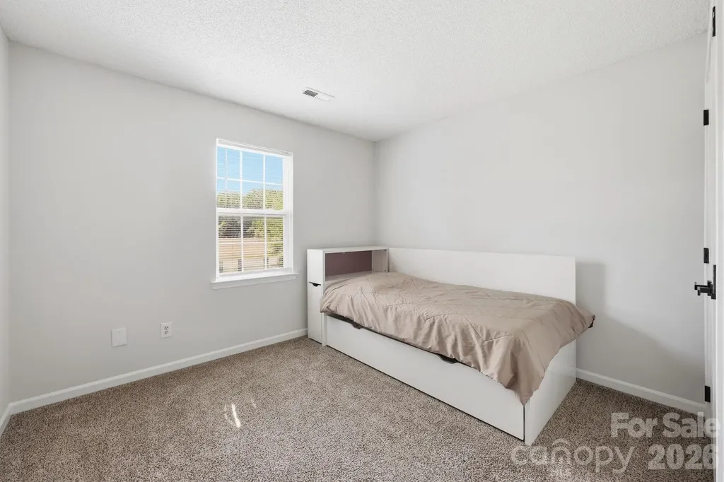 6912 Alanbrook Road Charlotte NC 28215