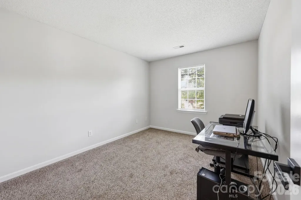 6912 Alanbrook Road Charlotte NC 28215
