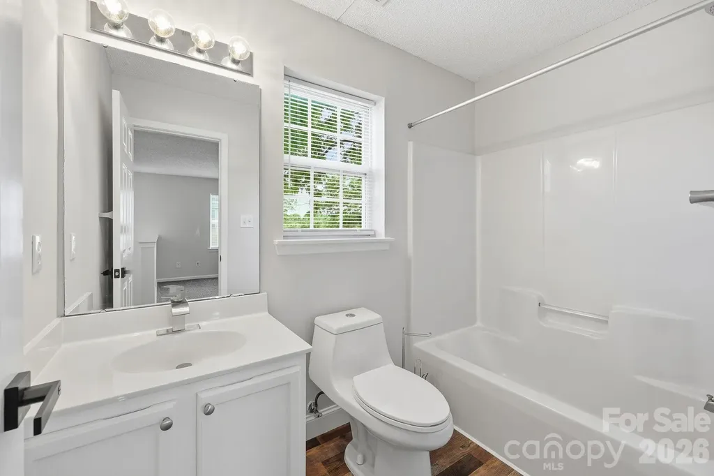 6912 Alanbrook Road Charlotte NC 28215