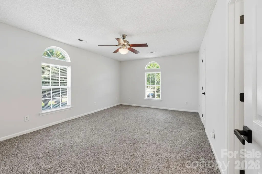 6912 Alanbrook Road Charlotte NC 28215