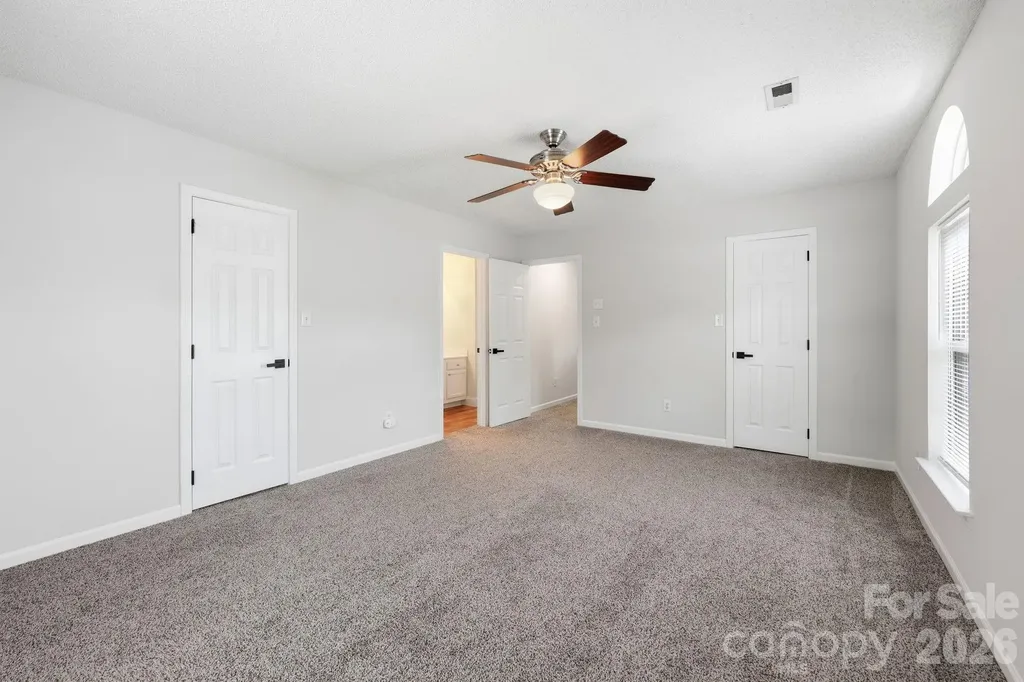 6912 Alanbrook Road Charlotte NC 28215