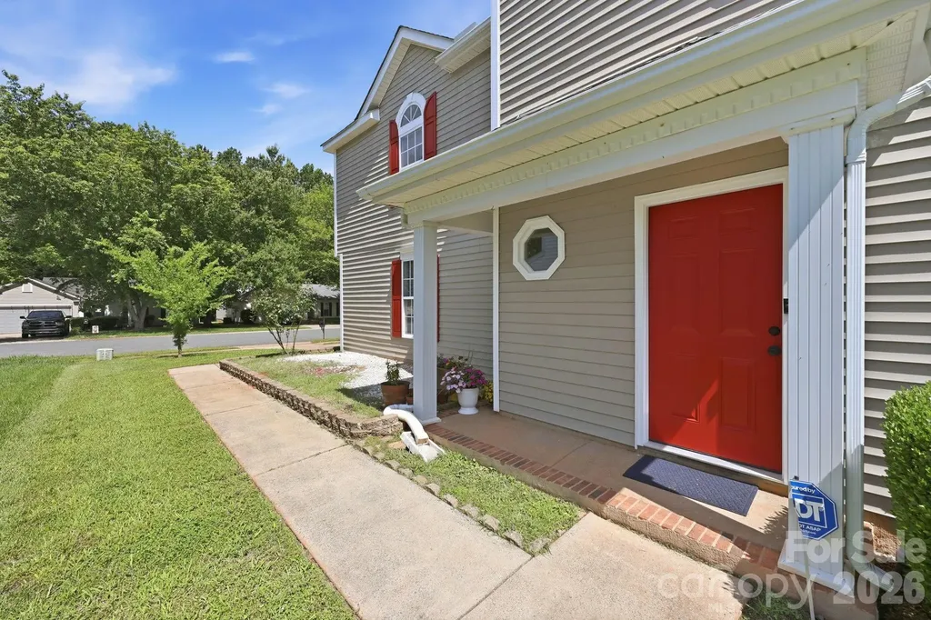 6912 Alanbrook Road Charlotte NC 28215