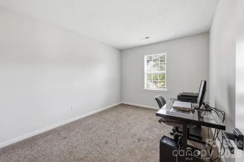6912 Alanbrook Road Charlotte NC 28215