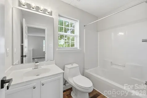 6912 Alanbrook Road Charlotte NC 28215