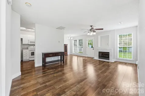 6912 Alanbrook Road Charlotte NC 28215