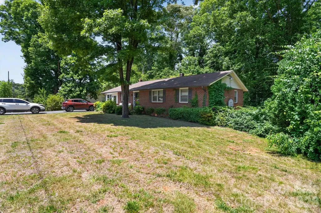 2291 19th Avenue NE Hickory NC 28601