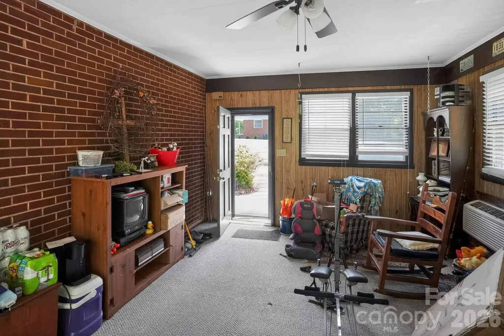 2291 19th Avenue NE Hickory NC 28601