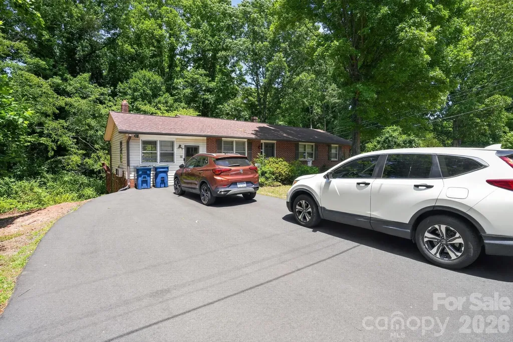 2291 19th Avenue NE Hickory NC 28601
