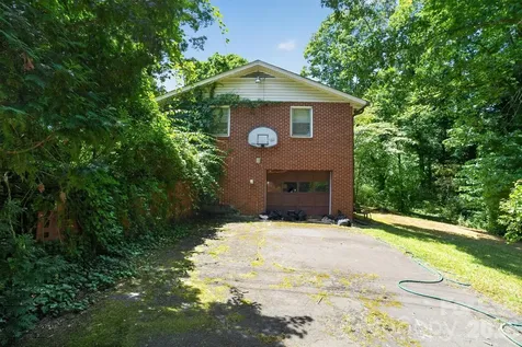 2291 19th Avenue NE Hickory NC 28601