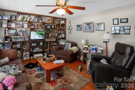 2291 19th Avenue NE Hickory NC 28601