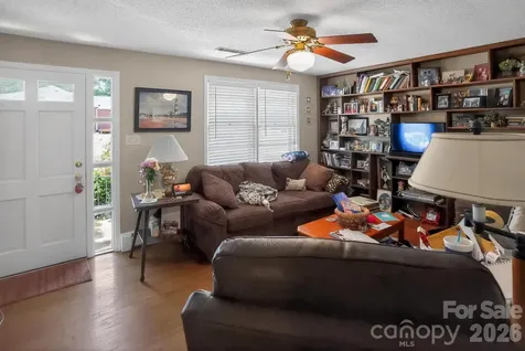 2291 19th Avenue NE Hickory NC 28601
