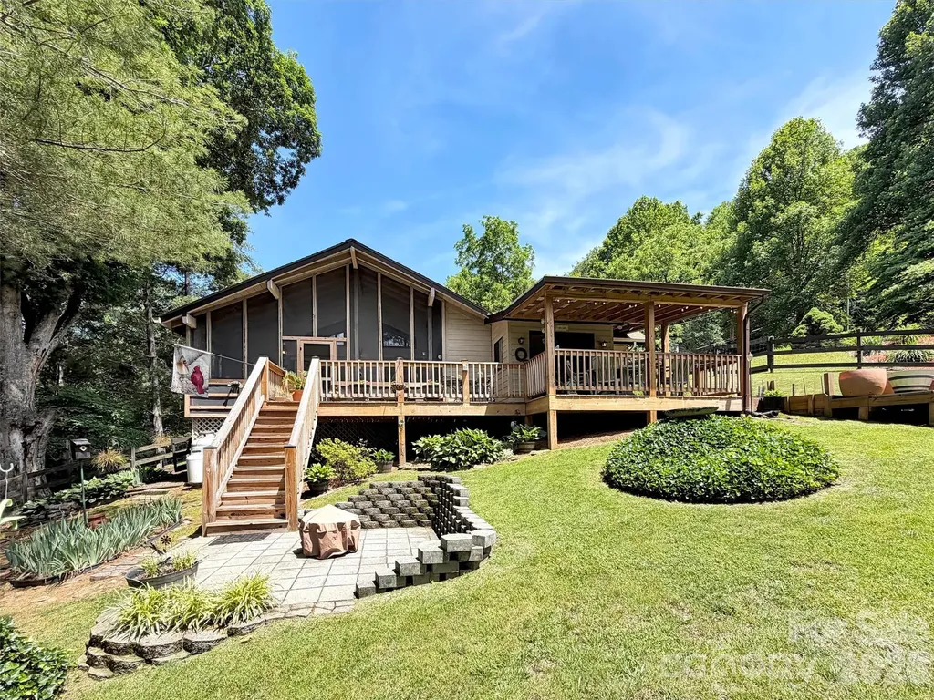 72 Sanctuary Road Maggie Valley NC 28751