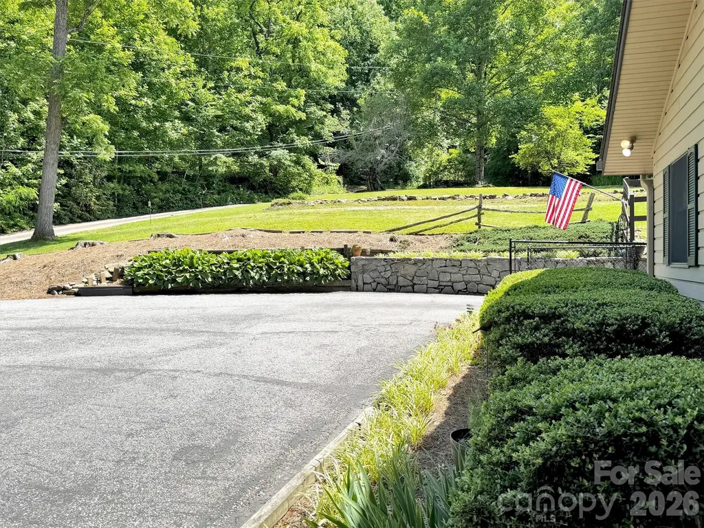 72 Sanctuary Road Maggie Valley NC 28751